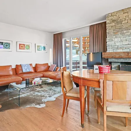 Magnifique Au Centre De *